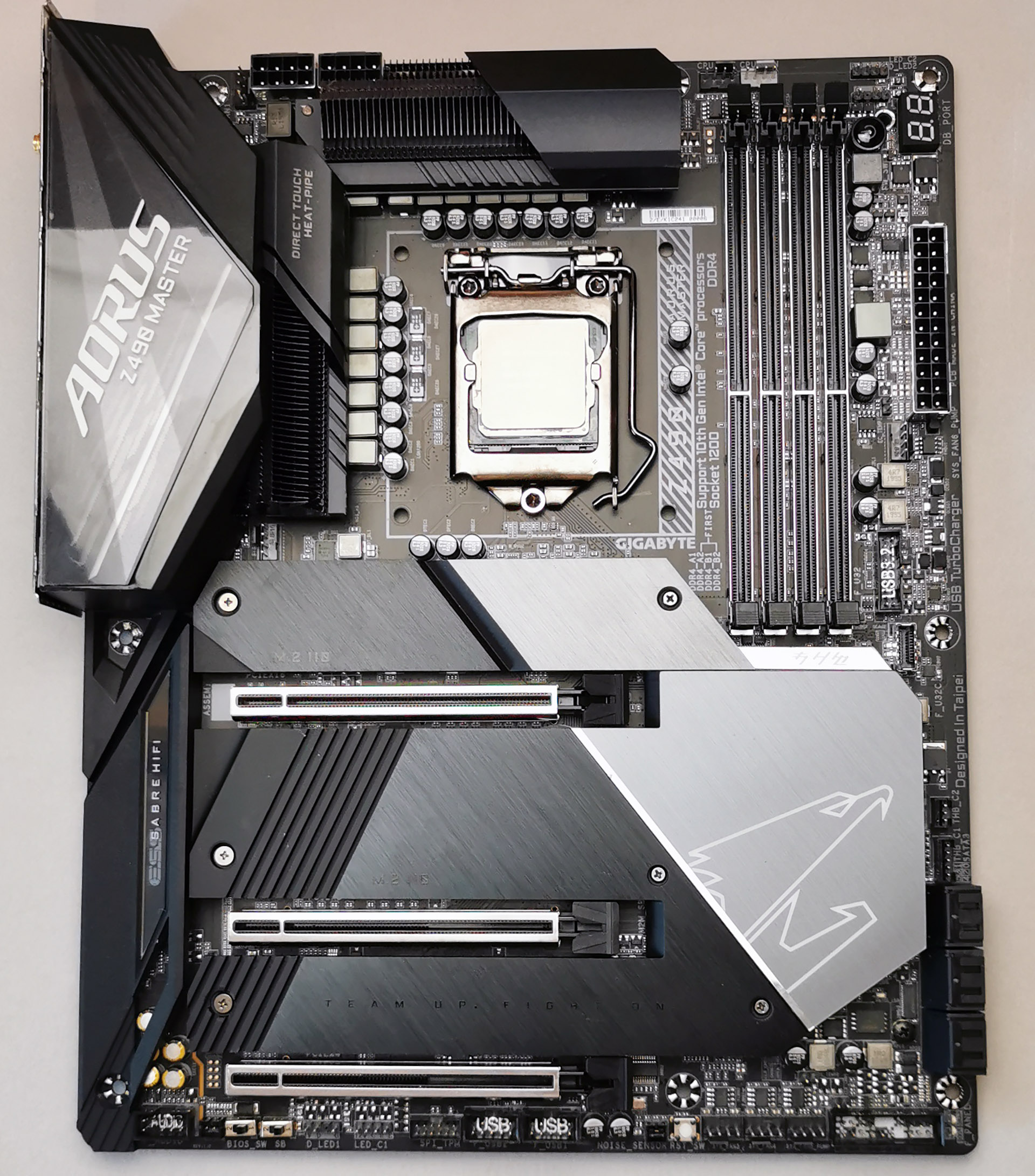 Visual Inspection - GIGABYTE Z490 Aorus Master Motherboard Review 
